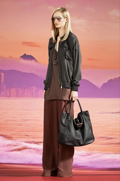 Look 13